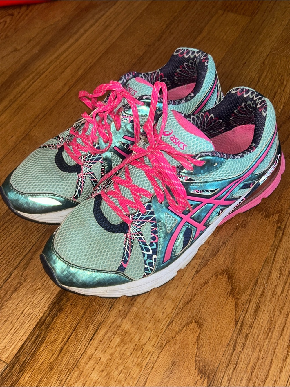 ASICS Gel-Preleus women's running shoes in the Ice Blue and Hot Pink size 11